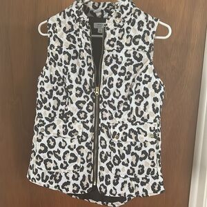 Crown & Ivy Quilted Vest, Perfect for Fall